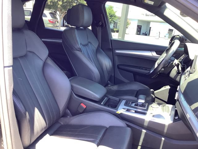 Used 2020 Audi Q5 2.0T Premium w/ Titanium Sport Package AWD/4WD image 36