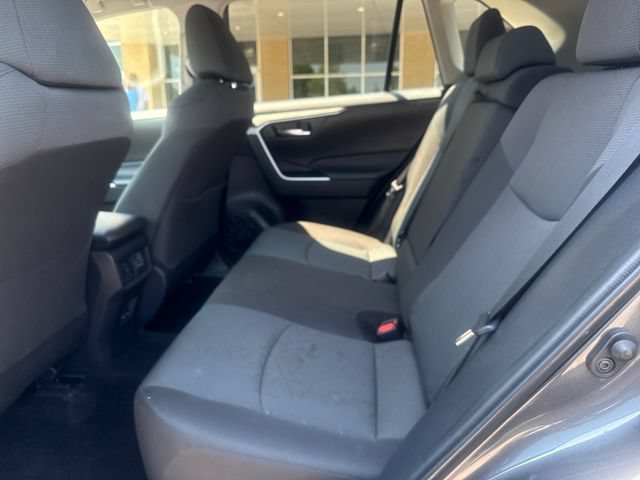 Used 2025 Toyota RAV4 XLE FWD image 19