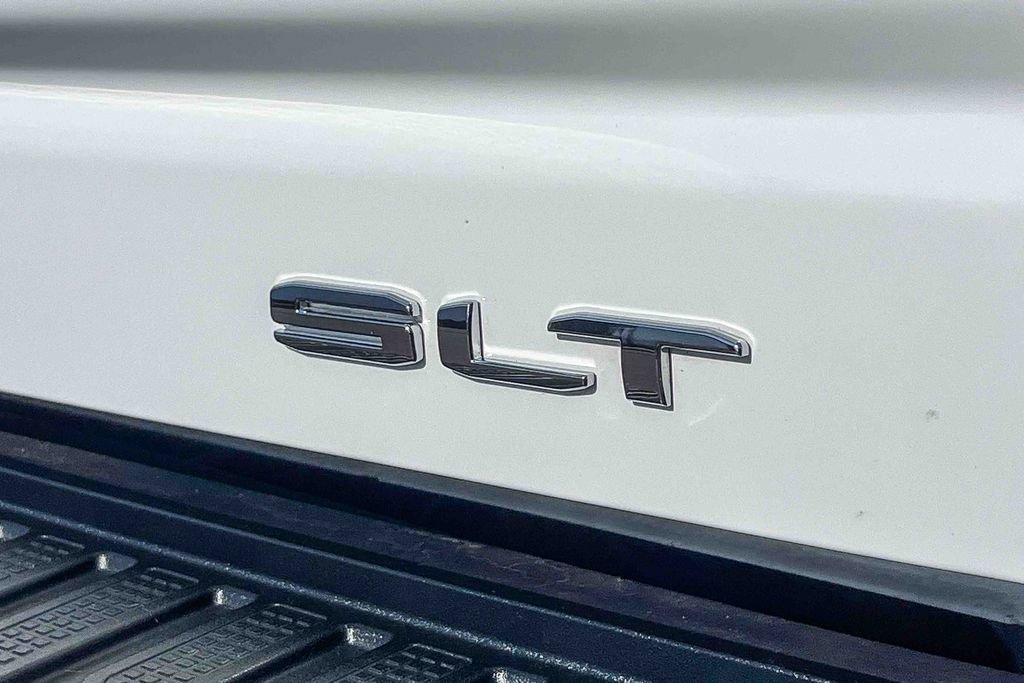 Used 2021 GMC Sierra 2500 SLT w/ SLT Premium Package image 9