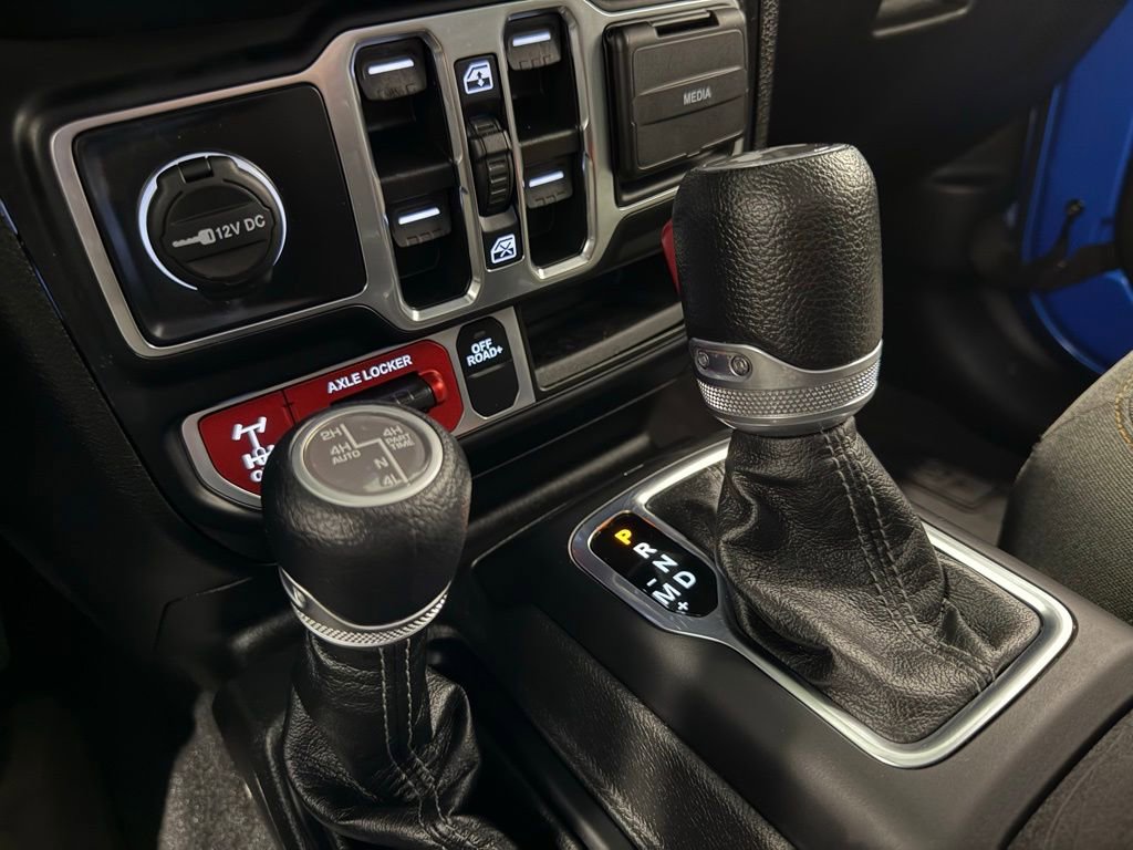 Used 2024 Jeep Wrangler Unlimited image 30