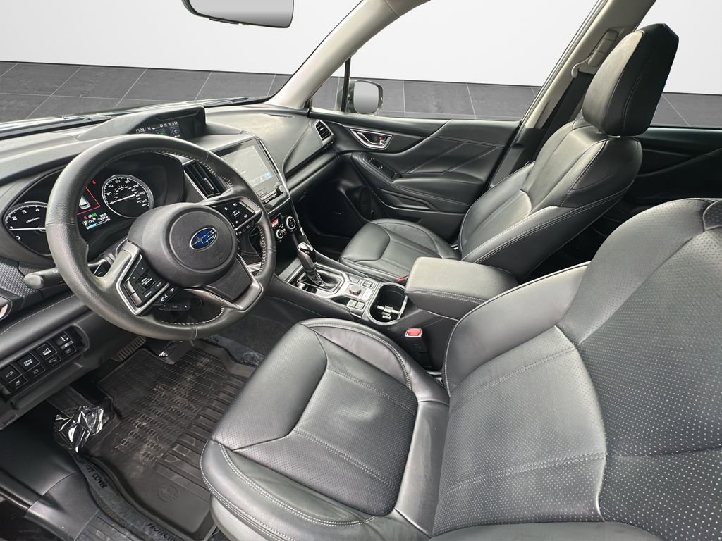 Used 2024 Subaru Forester Touring w/ Pop Package 2 image 10