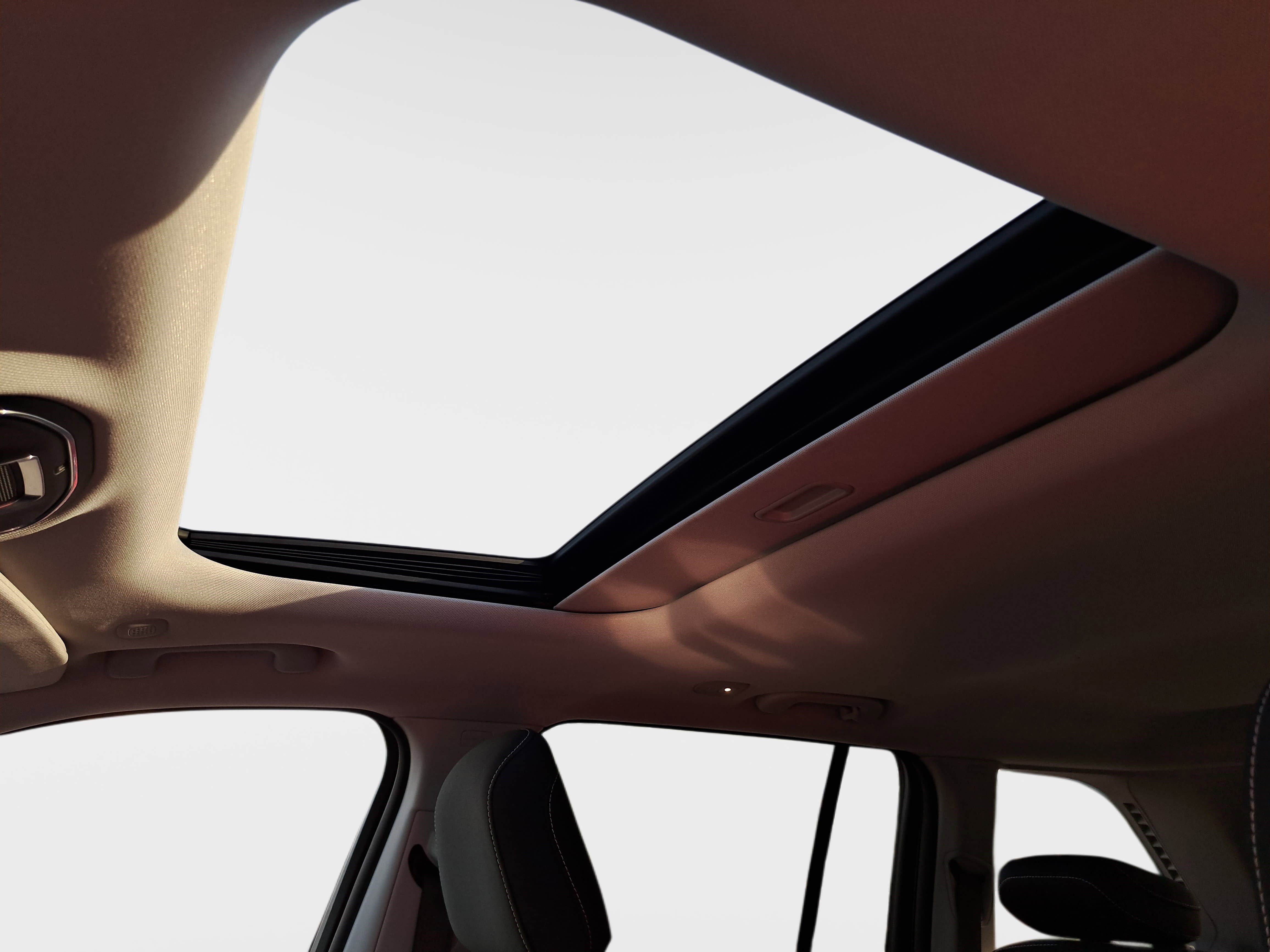 Used 2023 Jeep Grand Cherokee Laredo image 27