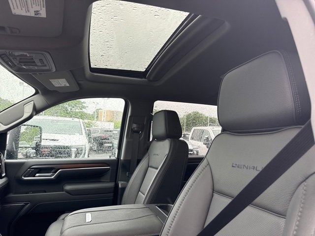 New 2025 GMC Sierra 2500 Denali w/ Denali Reserve Package image 15