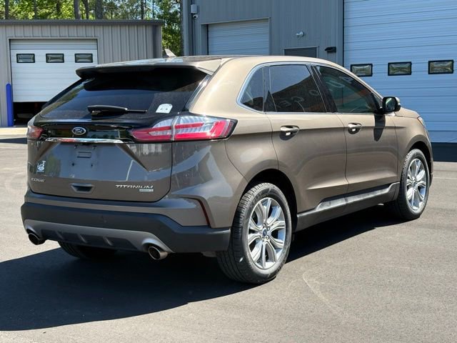 Used 2019 Ford Edge Titanium w/ Cold Weather Package FWD image 5