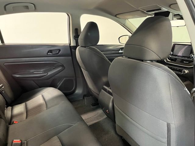 Used 2024 Nissan Altima 2.5 SV FWD image 14