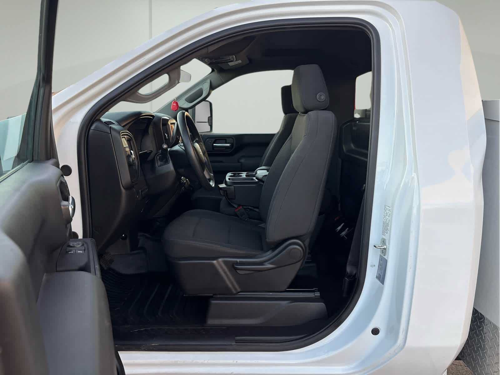 Used 2025 Chevrolet Silverado 2500 W/T RWD image 19