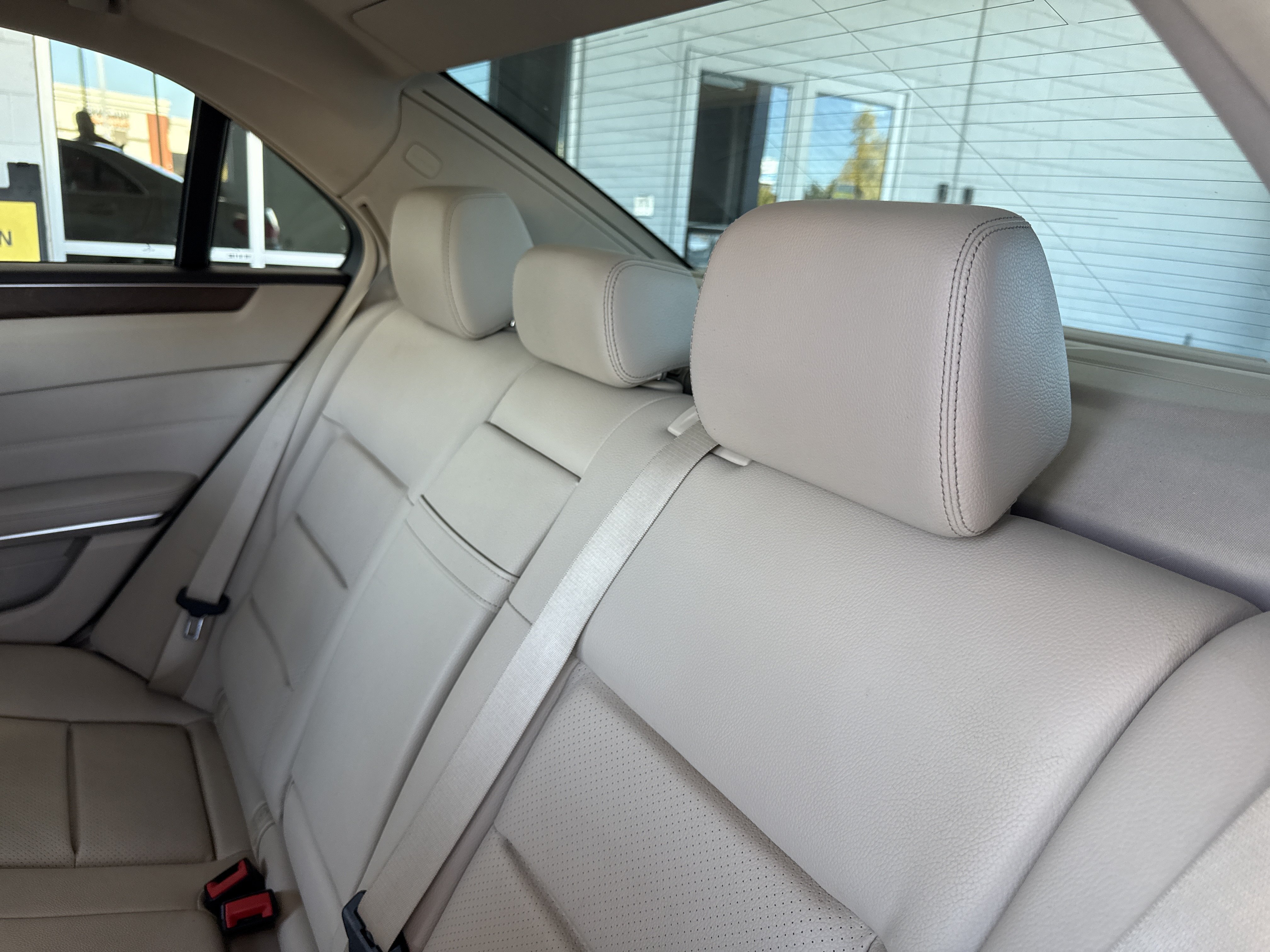 Used 2014 Mercedes-Benz E 350 Sedan image 25