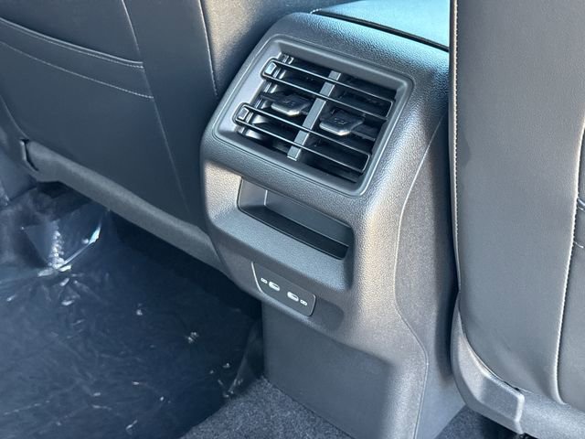 New 2026 Volkswagen Tiguan SE R-Line image 25