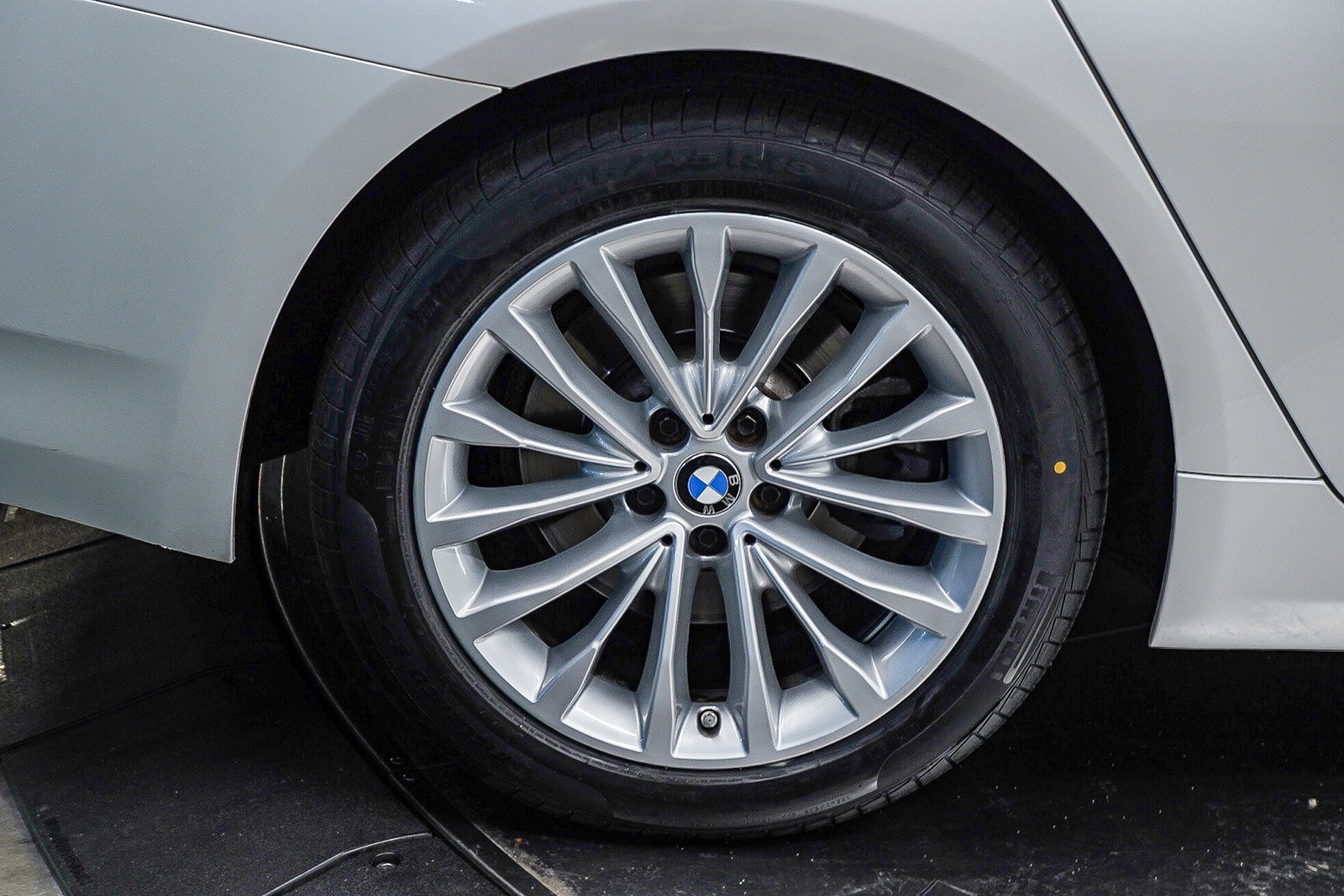 Certified 2022 BMW 530i w/ Premium Package image 11