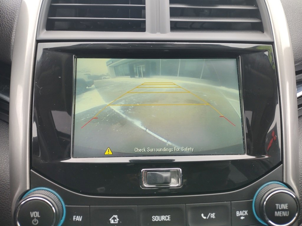 Used 2015 Chevrolet Malibu LT image 6