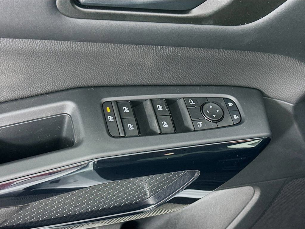 New 2025 Nissan Pathfinder SV image 23