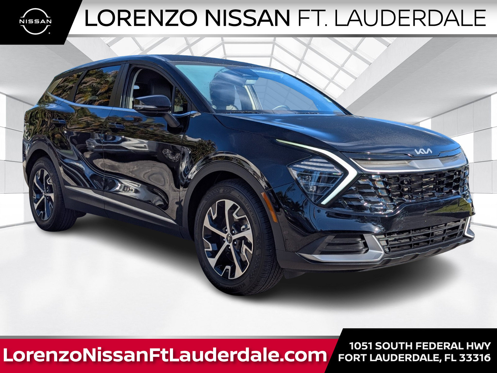 Used 2025 Kia Sportage EX image 1