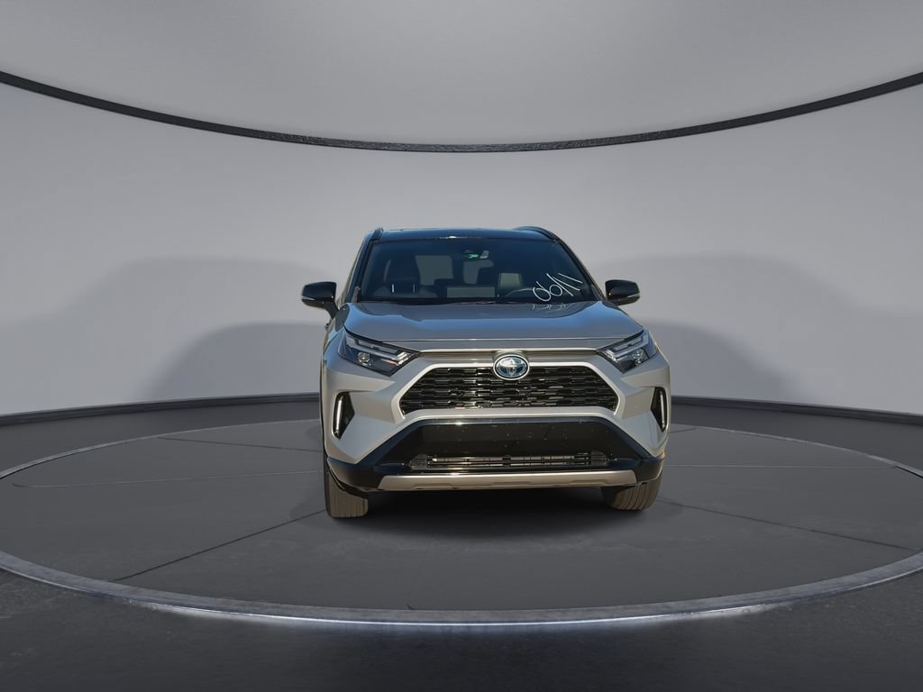 Used 2023 Toyota RAV4 XSE AWD/4WD image 3