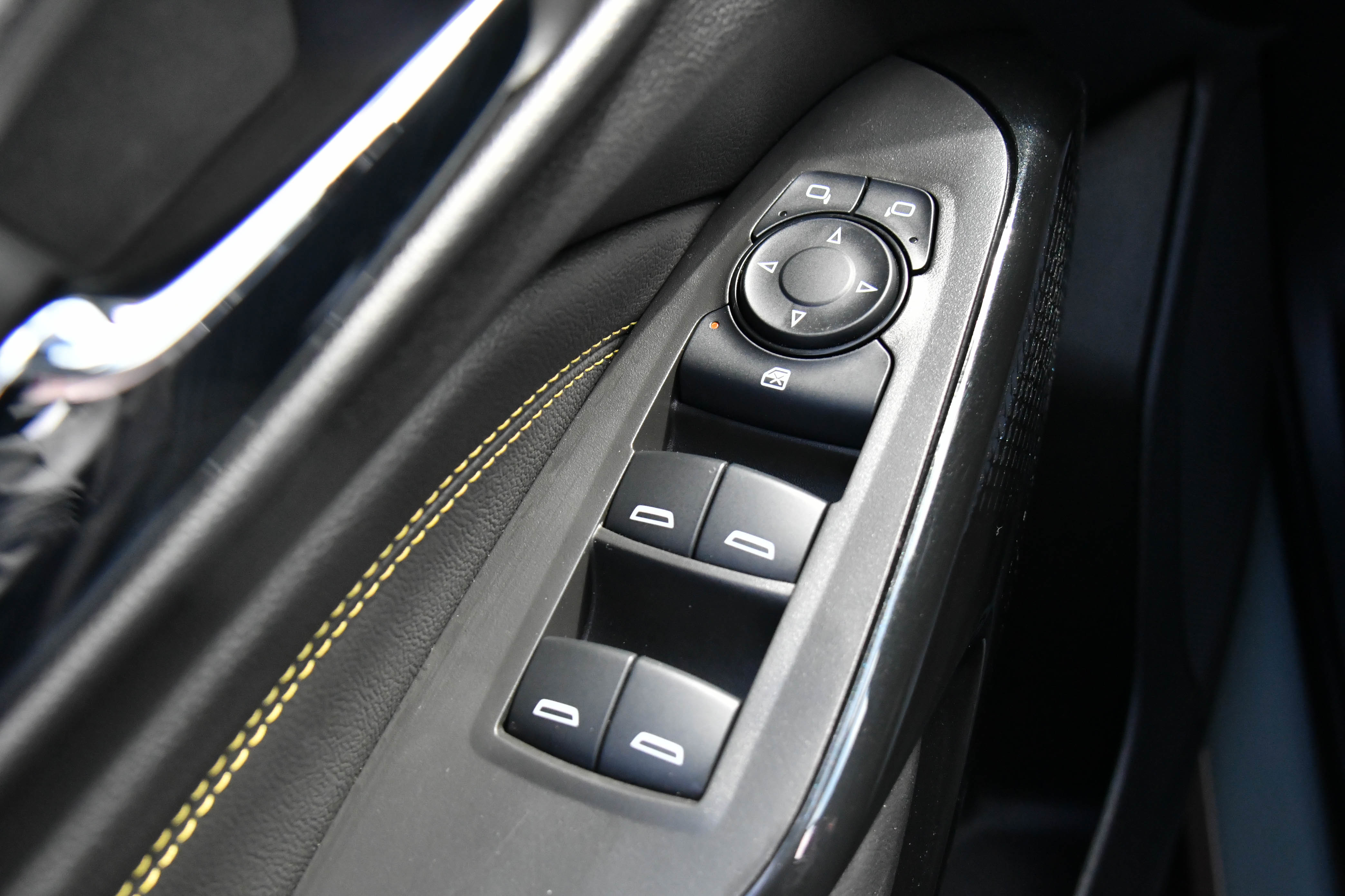 Used 2025 Chevrolet Trax ACTIV w/ Driver Confidence Package image 32