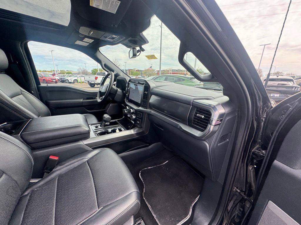 Used 2025 Ford F150 Lariat AWD/4WD image 29