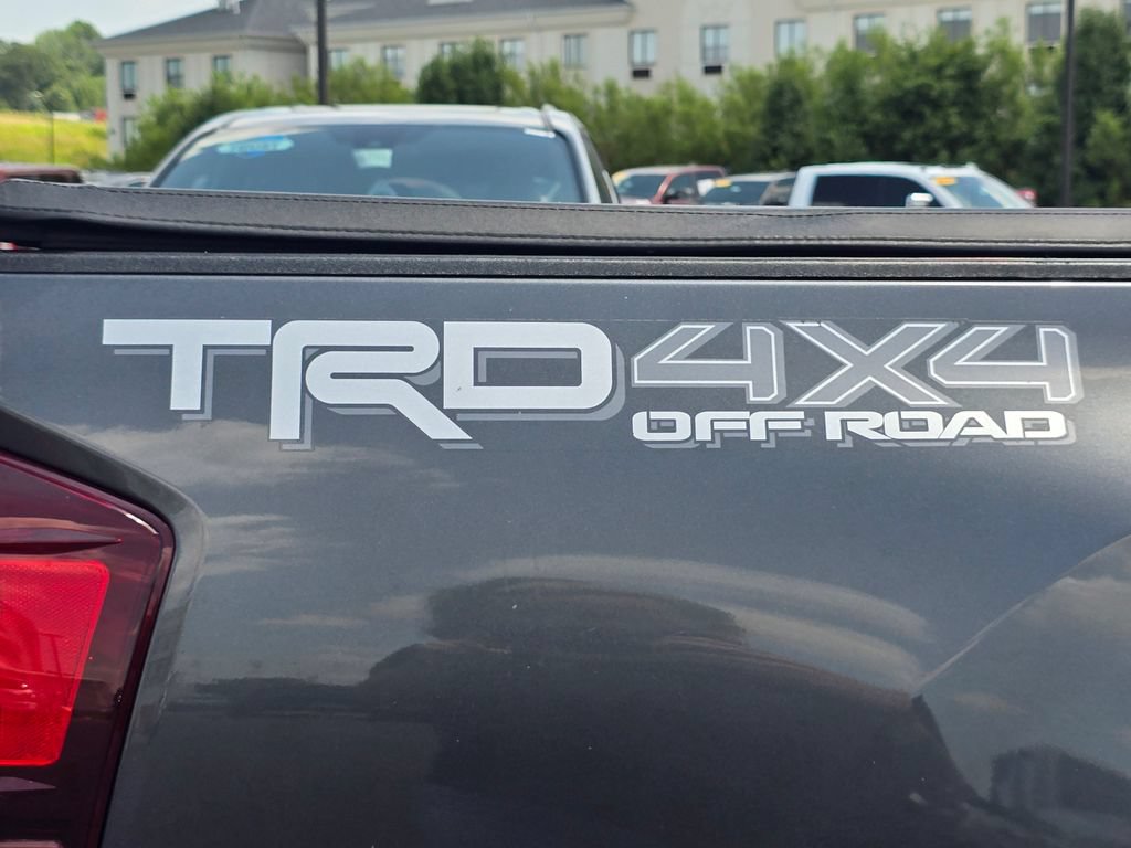 Used 2018 Toyota Tacoma TRD Off-Road AWD/4WD image 13