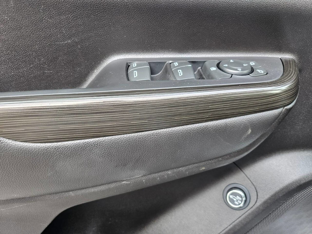 Used 2022 GMC Acadia SLT w/ LPO, Floor Liner Package image 27