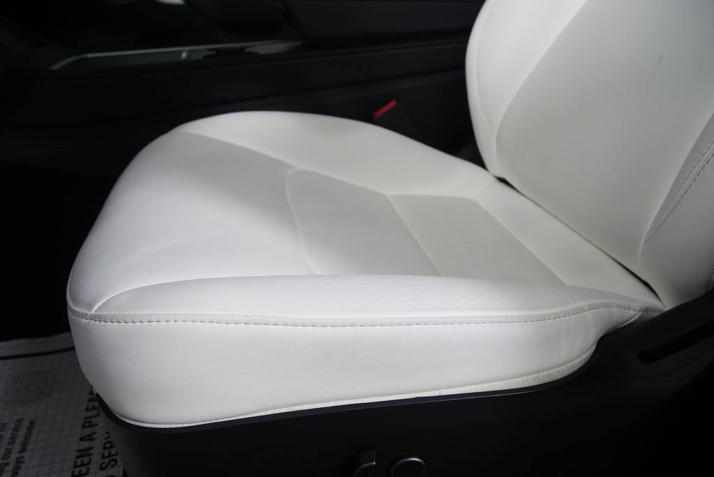 Used 2021 Tesla Model Y Long Range image 11