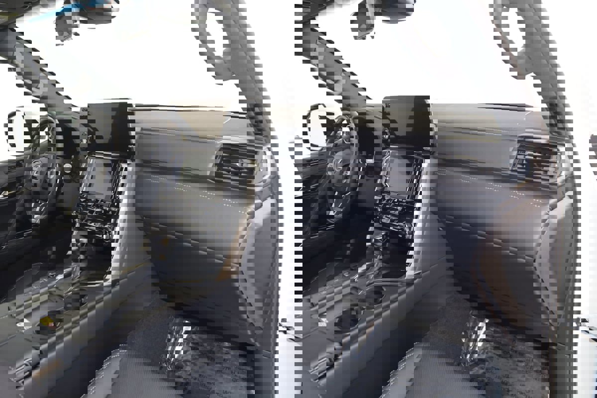 Used 2025 Lexus LX 600 4WD w/ Luxury Package image 50