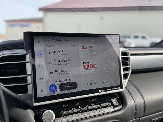 Used 2023 Toyota Tundra Platinum image 3