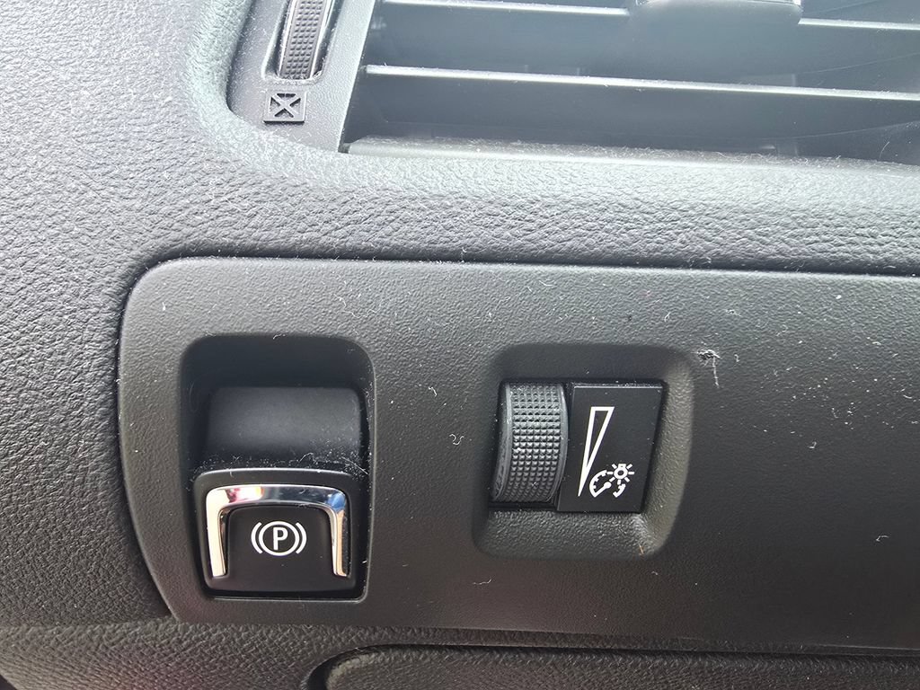 Used 2018 Chevrolet Impala LT FWD image 26