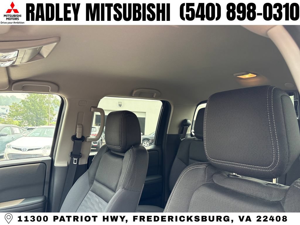 Used 2023 Nissan Frontier SV w/ SV Convenience Package AWD/4WD image 2