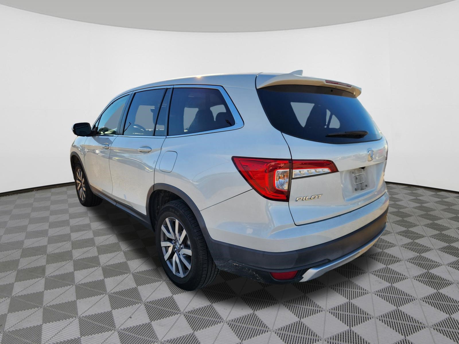 Used 2020 Honda Pilot EX-L image 3