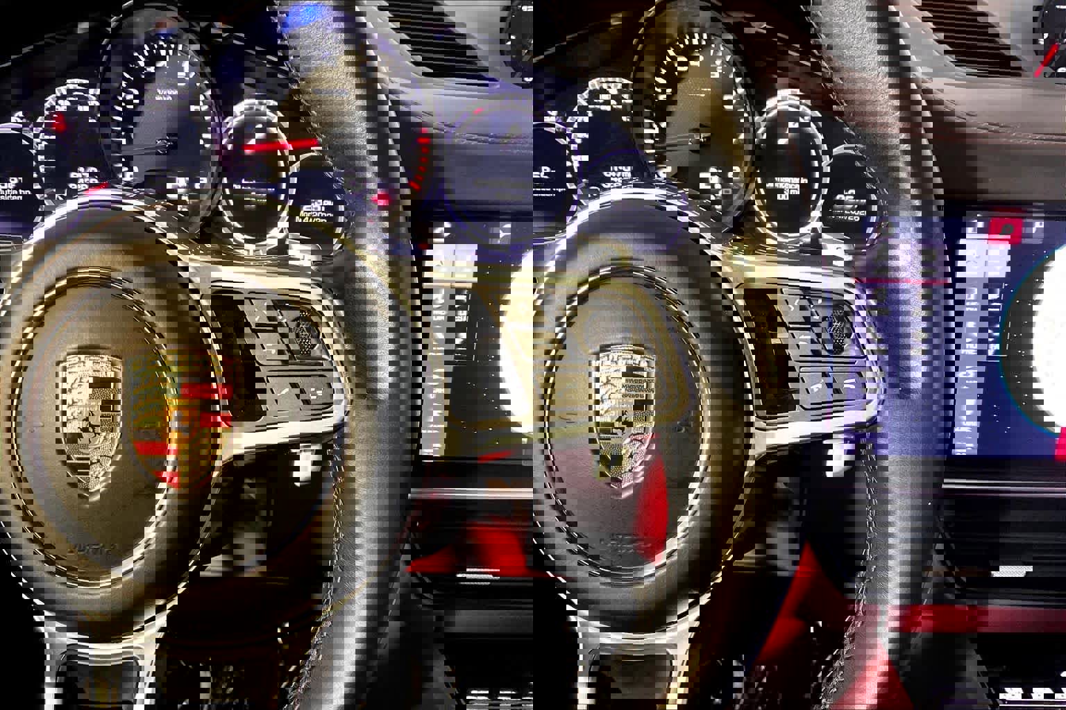 Used 2021 Porsche Cayenne AWD/4WD image 25