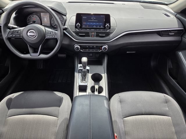 Used 2024 Nissan Altima 2.5 S FWD image 12