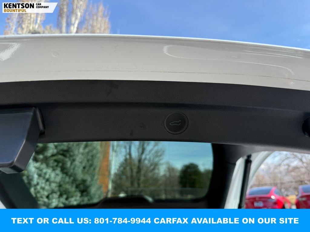 Used 2023 Tesla Model Y Long Range image 34