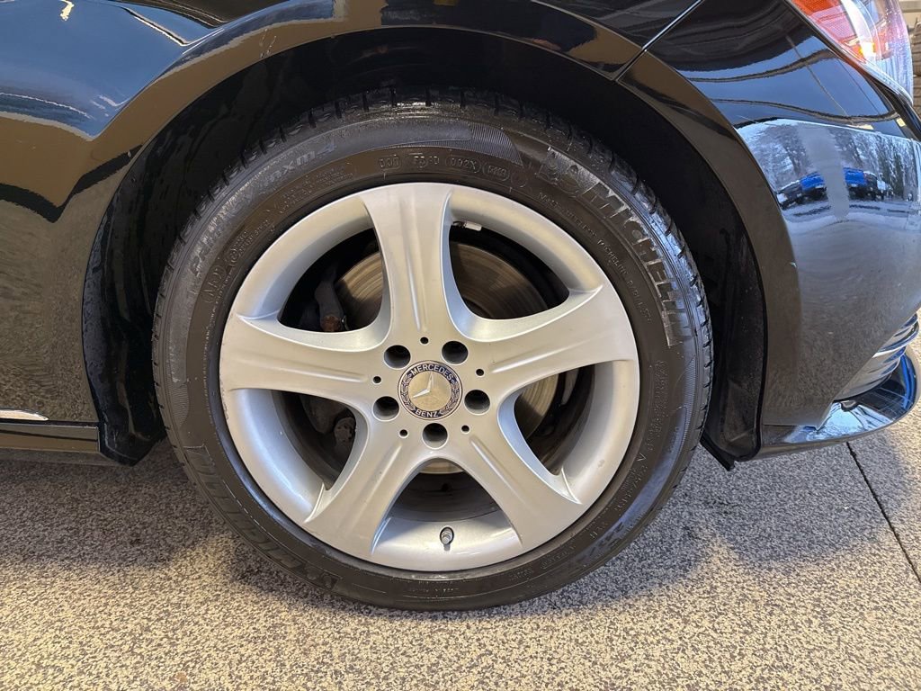 Used 2014 Mercedes-Benz E 350 4MATIC Sedan image 9