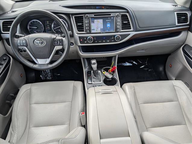 Used 2015 Toyota Highlander Limited FWD image 17