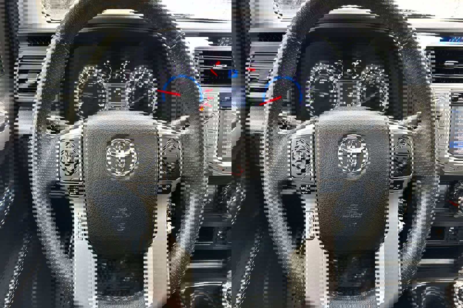 Used 2017 Toyota 4Runner SR5 Premium image 23