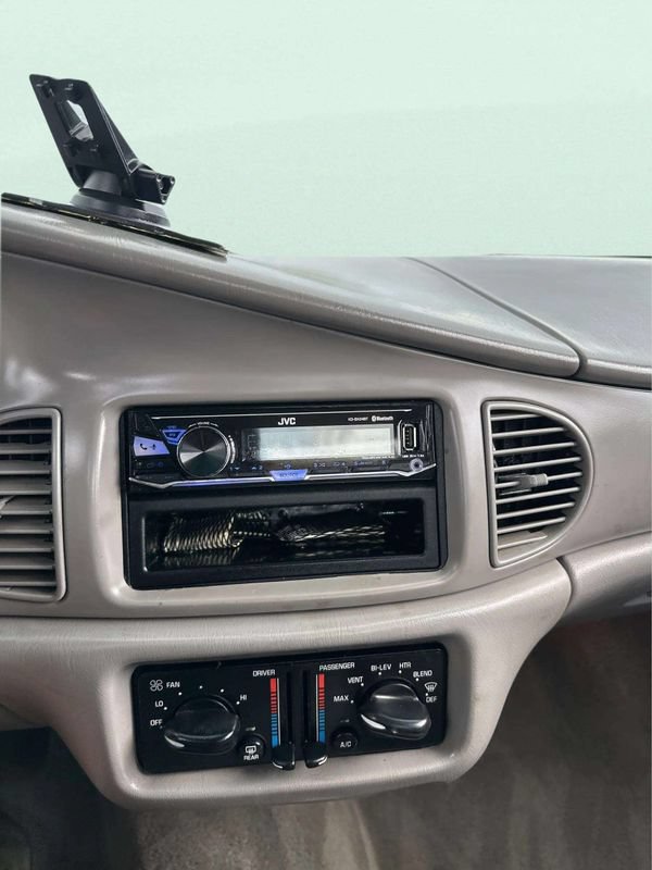 Used 2003 Buick Century Custom w/ Preferred Equipment Group 1SB FWD image 19