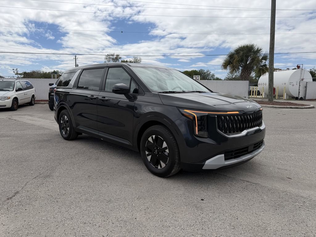 New 2026 Kia Carnival LXS image 2