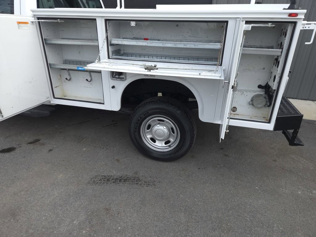 Used 2015 Ford F250 XL w/ Snow Plow Prep Package image 4