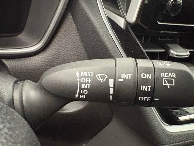 Used 2025 Toyota Corolla Cross XLE FWD image 18