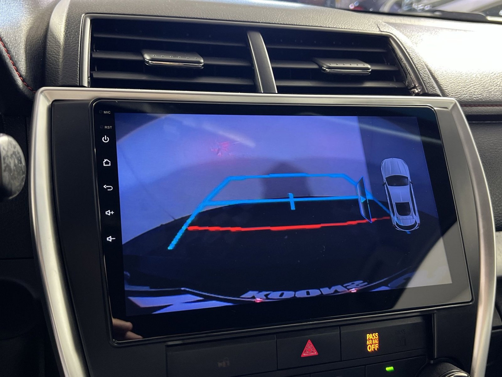 Used 2016 Toyota Camry SE image 19