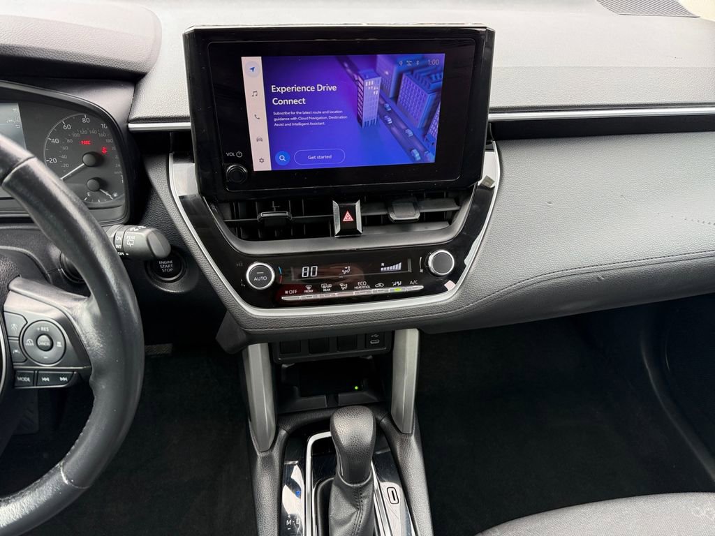Used 2024 Toyota Corolla Cross LE image 11