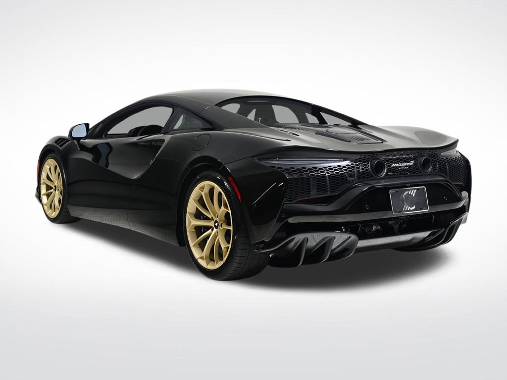 New 2026 McLaren Artura image 3