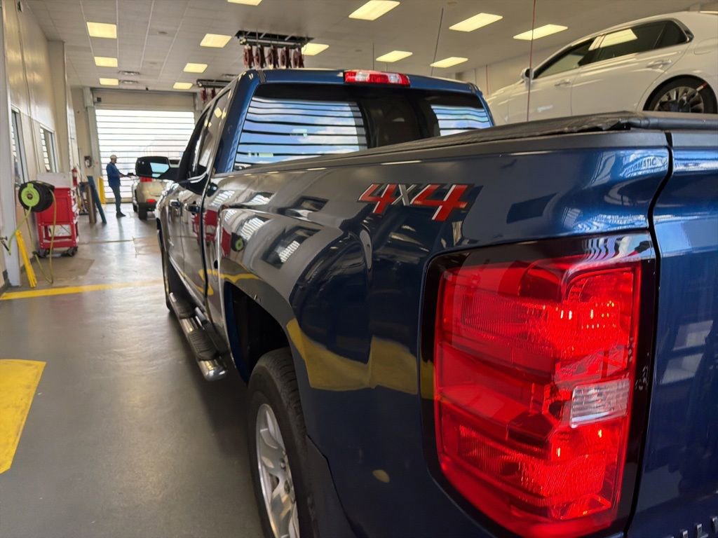 Used 2018 Chevrolet Silverado 1500 LT w/ All Star Edition image 9