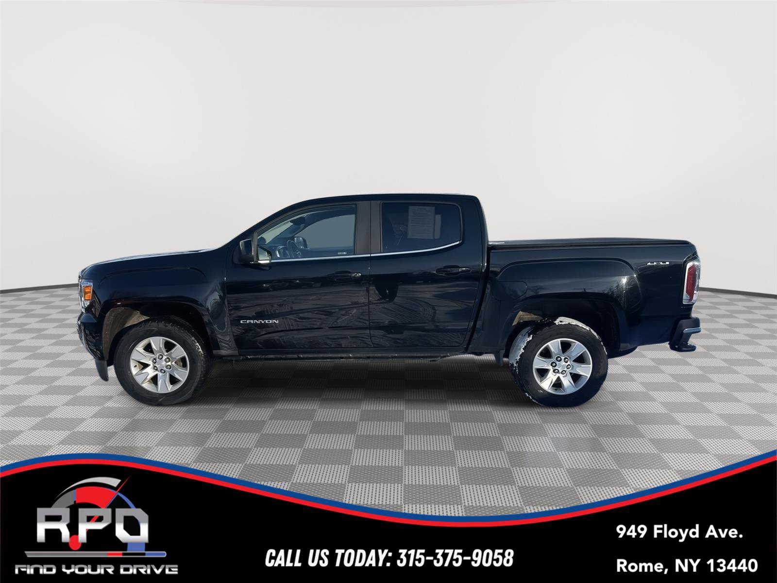 Used 2018 GMC Canyon SLE w/ SLE Convenience Package image 2