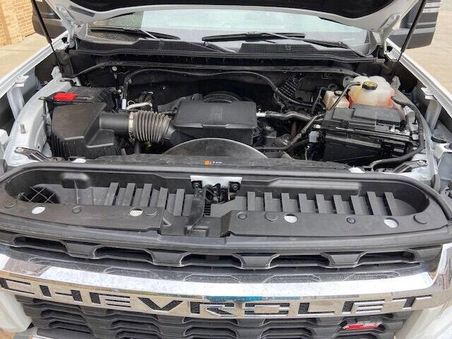 Used 2022 Chevrolet Silverado 2500 LT w/ Convenience Package image 19