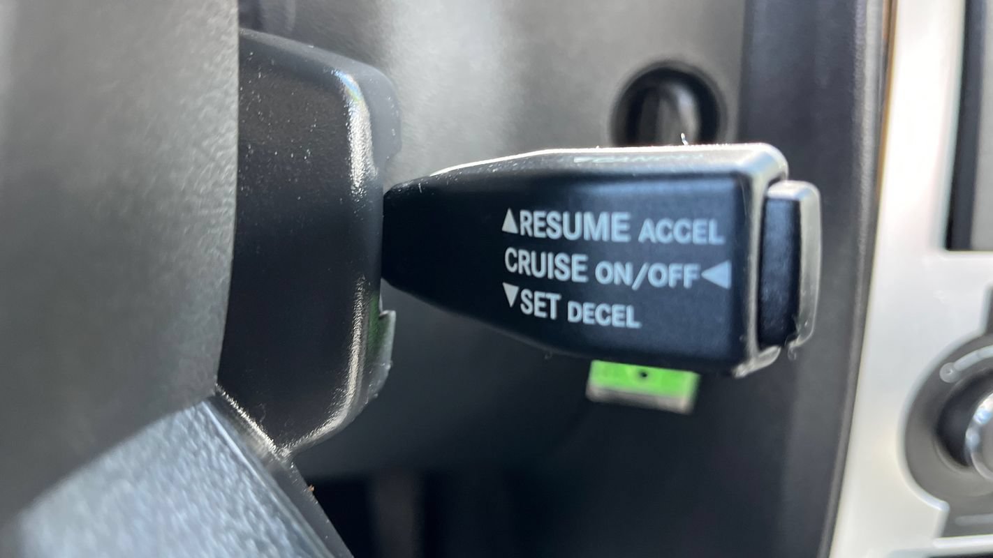 Used 2010 Dodge Charger SXT RWD image 14