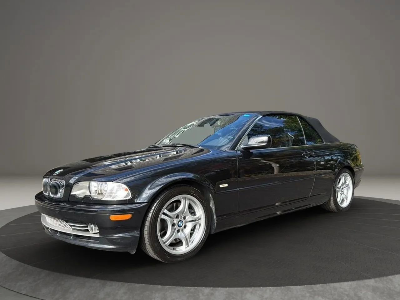 Used 2003 BMW 330Ci Convertible image 1