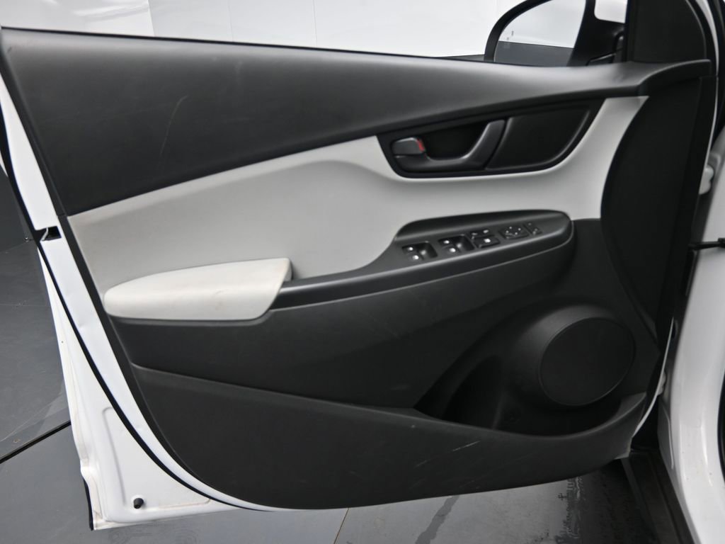 Used 2023 Hyundai Kona SEL image 26