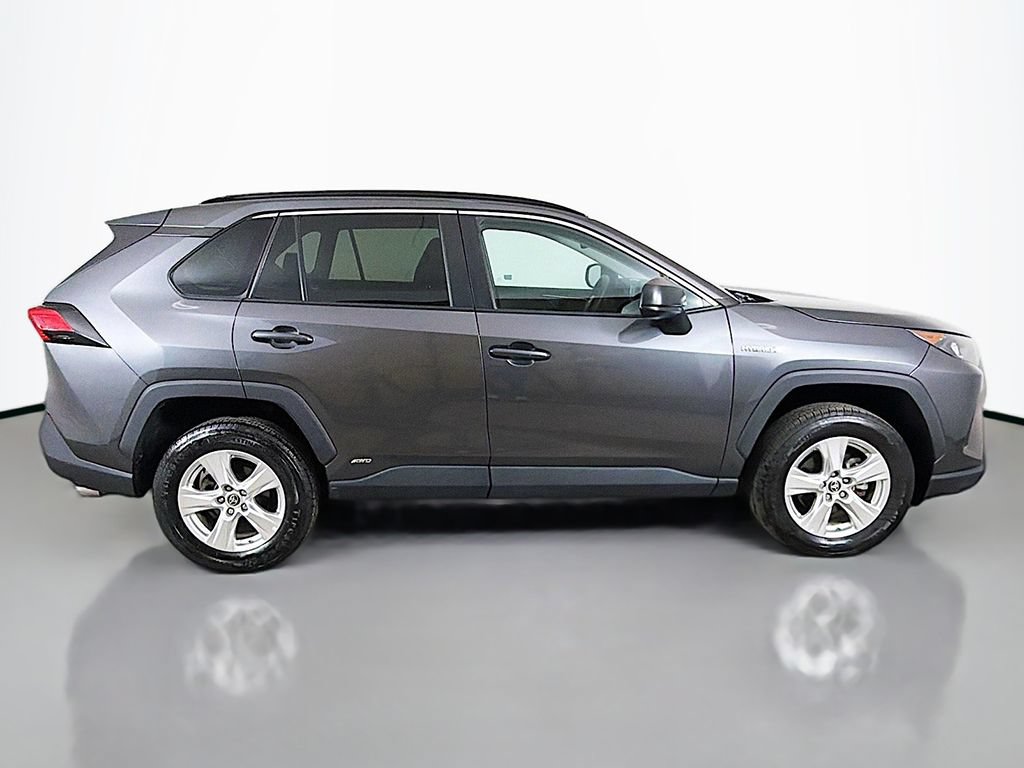 Used 2021 Toyota RAV4 LE AWD/4WD image 11