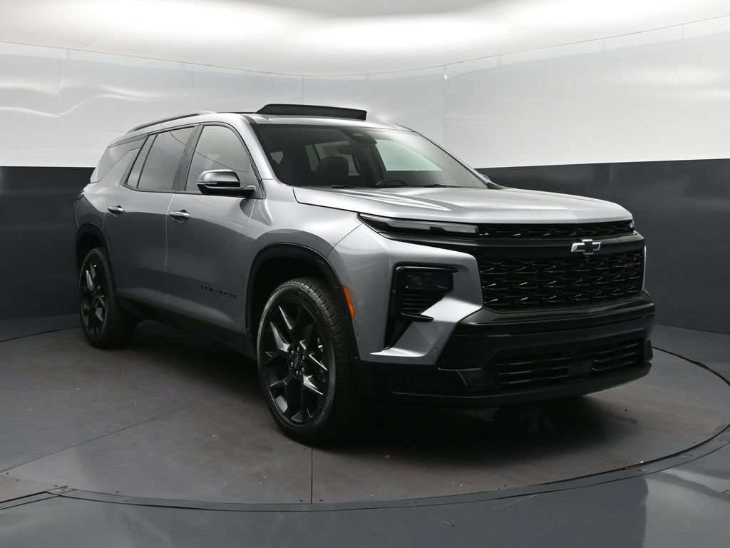 New 2026 Chevrolet Traverse RS w/ LPO, Floor Liner Package FWD image 9