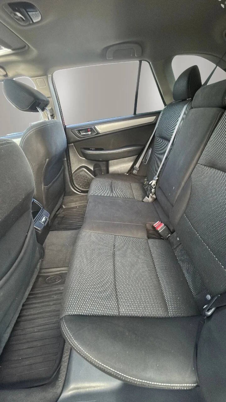 Used 2018 Subaru Outback 2.5i Premium AWD/4WD image 10