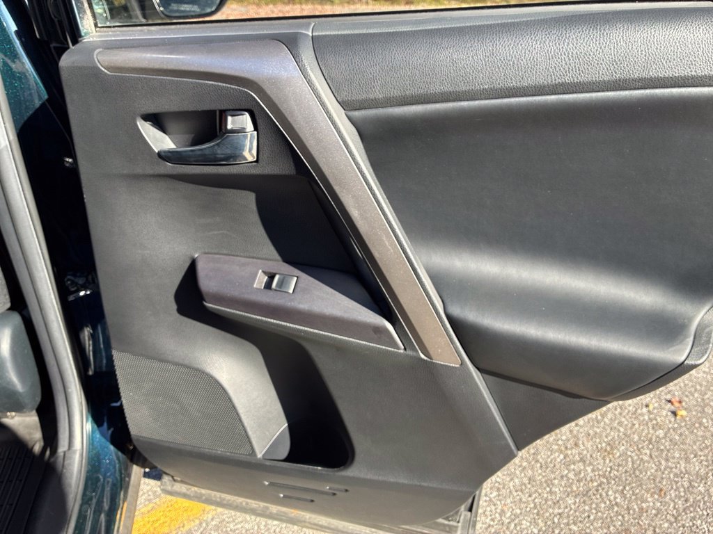 Used 2018 Toyota RAV4 XLE w/ Plus Extra Value Package AWD/4WD image 67